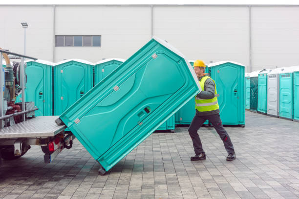 Best Portable restroom trailer rental  in Livonia, LA