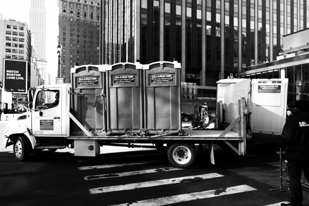 Best Porta potty delivery and setup  in Livonia, LA